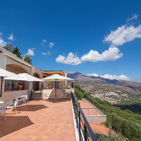 Villa Dio Petres Kroustas Esterno foto