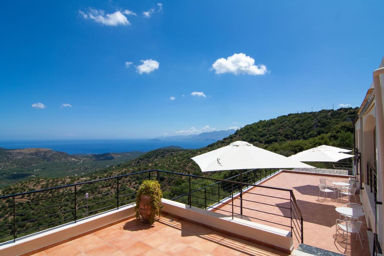 Villa Dio Petres Kroustas Esterno foto
