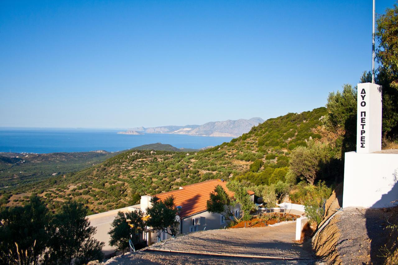 Villa Dio Petres Kroustas Esterno foto