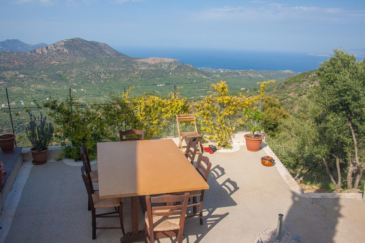 Villa Dio Petres Kroustas Esterno foto