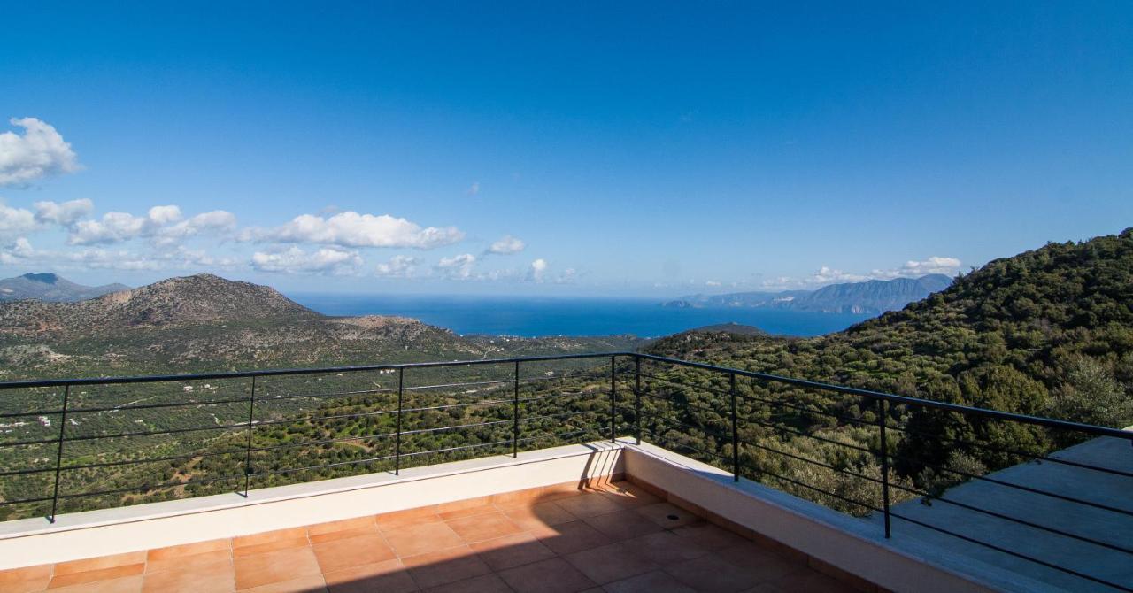 Villa Dio Petres Kroustas Esterno foto