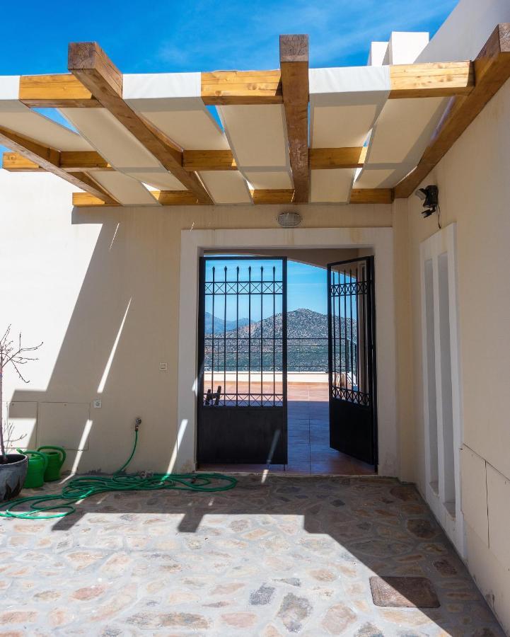 Villa Dio Petres Kroustas Esterno foto