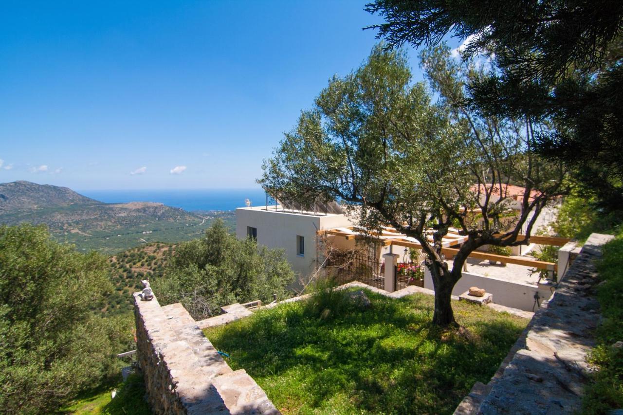 Villa Dio Petres Kroustas Esterno foto