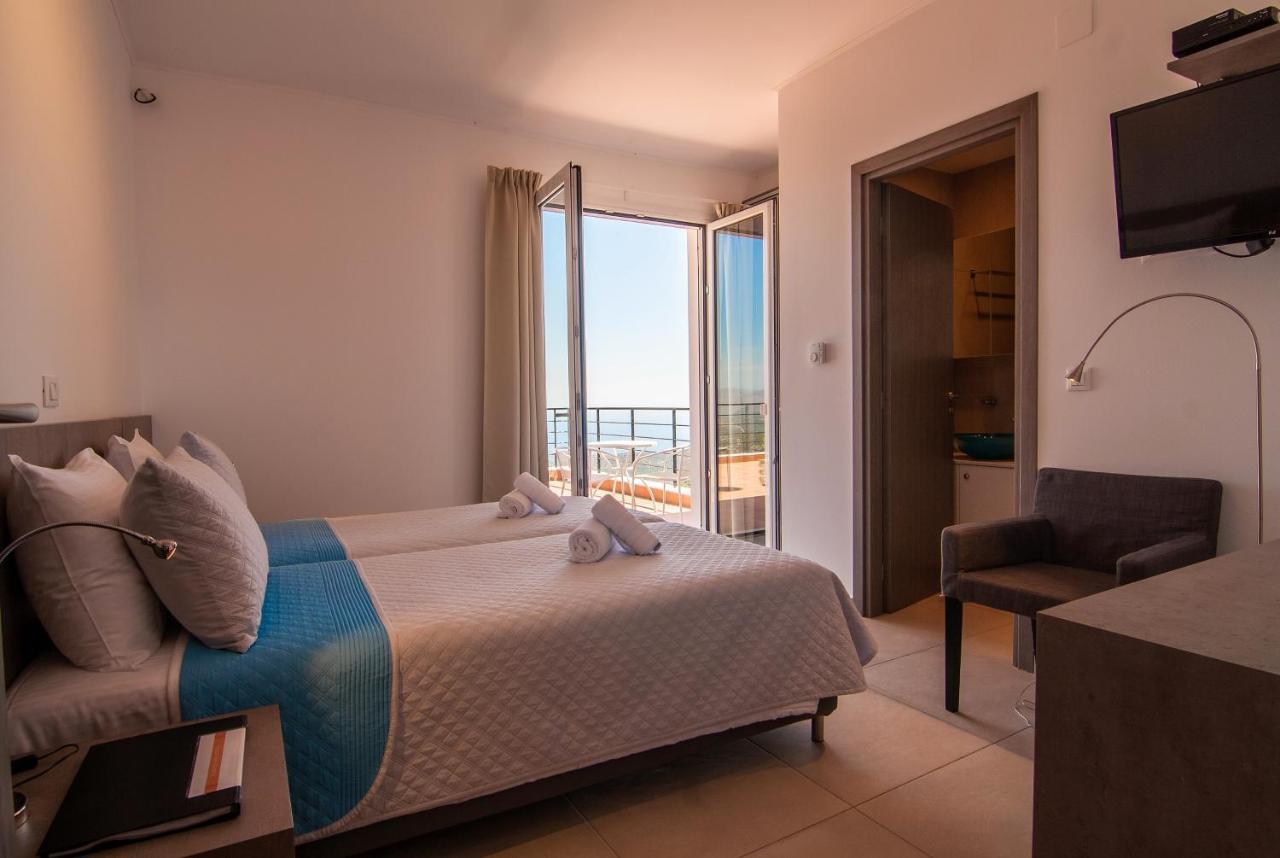 Villa Dio Petres Kroustas Esterno foto